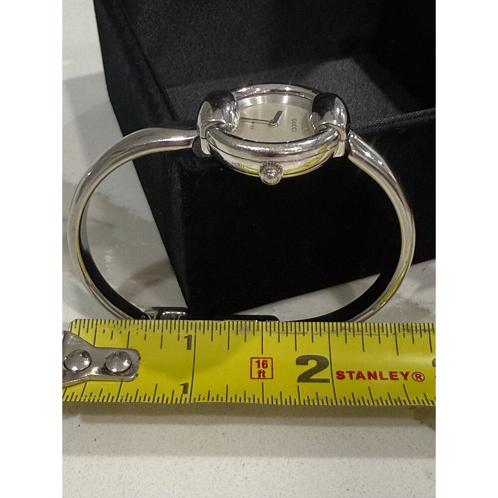 Gucci 1400L Silver Quartz Watch - Picture 8 of 12